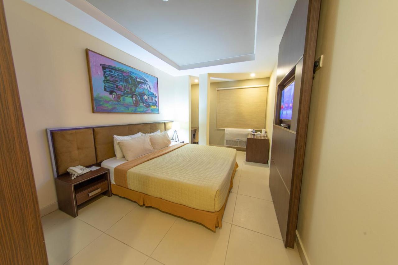 Frankie'S Foods And Rooms Accra Esterno foto